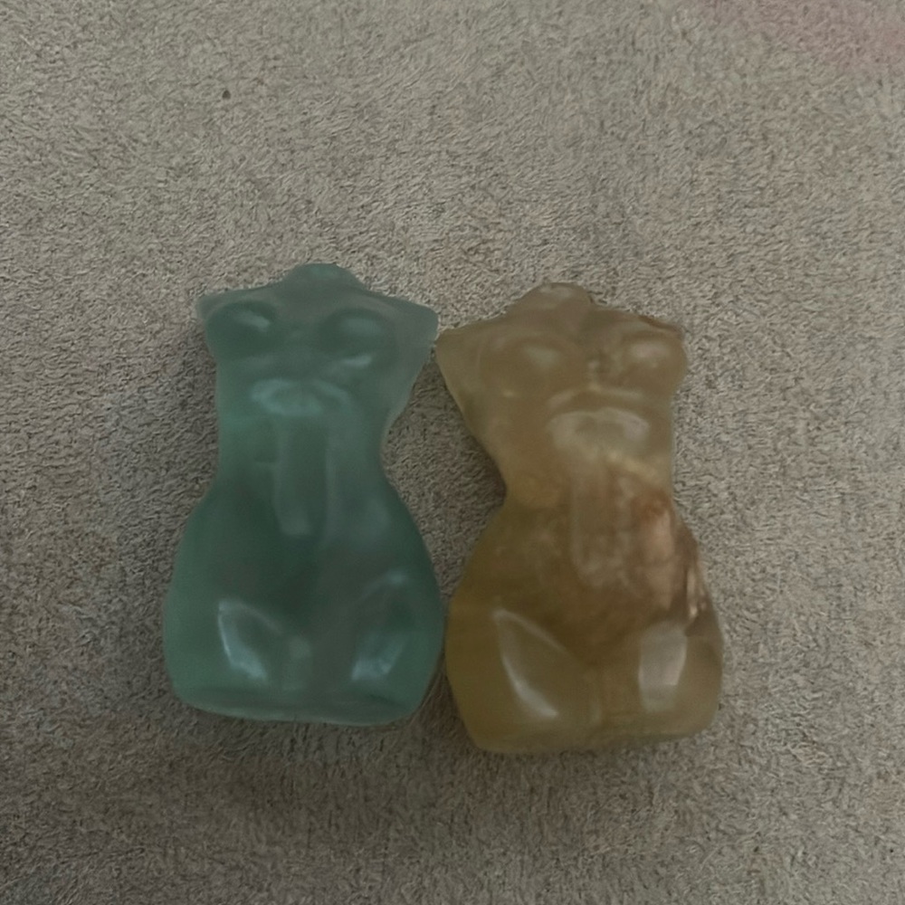 Two stones green and gold
